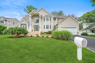 7 Francis St, Nesconset, NY 11767