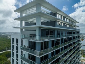 16385 Biscayne Blvd Unit 4, North Miami Beach, FL 33160