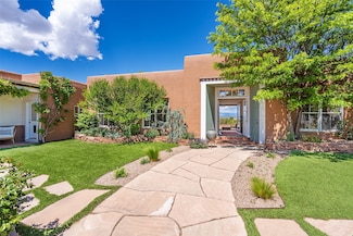 31 W Golden Eagle Rd, Santa Fe, NM 87506
