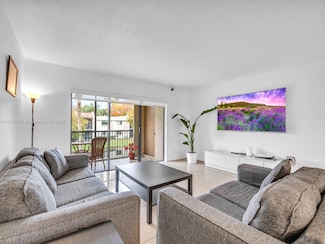 398 Lakeview Dr Unit 205, Weston, FL 33326