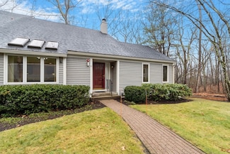 70 Birchwood Ln, Lincoln, MA 01773
