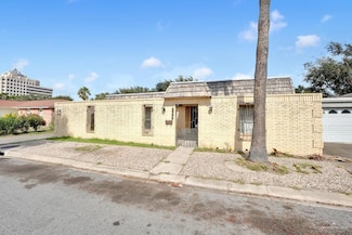 704 Kerry Ln, McAllen, TX 78501
