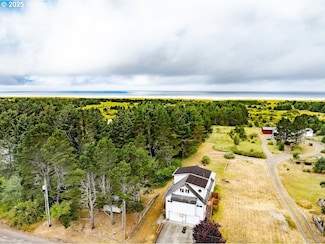 13907 N St, Long Beach, WA 98631