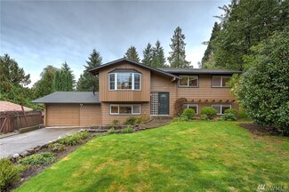 3205 NE 204th St, Lake Forest Park, WA 98155