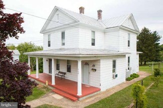 108 N 4th St, Shenandoah, VA 22849