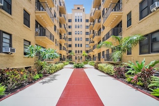 130 4th Ave N Unit 415, Saint Petersburg, FL 33701