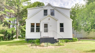 6413 W Duluth Place, Sturgeon Bay, WI 54235