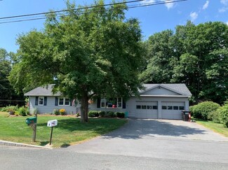 5 Meadow Dr, Springfield, VT 05156