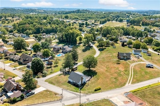 225 Larson Blvd, Belle Vernon, PA 15012