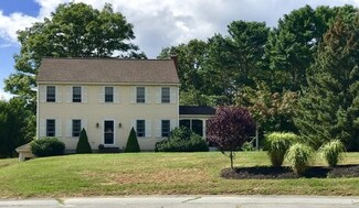 20 Meadow Ln, Rochester, MA 02770