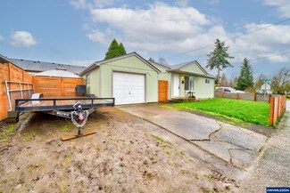 690 24th St SE, Salem, OR 97301