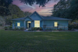 2104 W Middle Ln, Lecanto, FL 34461
