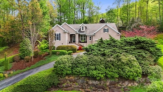 14 Larue Ct, Biltmore Lake, NC 28715