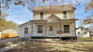 615 Hawkes St, Gypsum, KS 67448