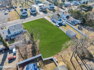 365 W Park Ave, Oakhurst, NJ 07755