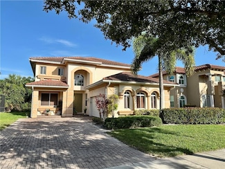 1760 Birdie Dr, Naples, FL 34120
