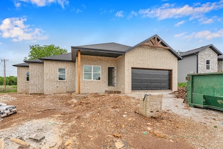 920 S Berry, Willard, MO 65781