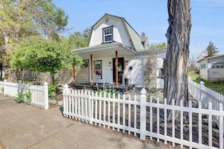 2709 E Sharp Ave, Spokane, WA 99202