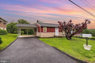 9 W Highland Ave, Enola, PA 17025