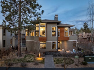 62734 Mt Hood Dr, Bend, OR 97701