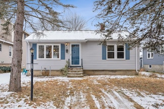 42 Cumberland Rd, South Portland, ME 04106