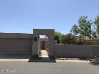 3530 N Brookhaven Ln, Tucson, AZ 85712