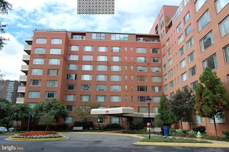 1111 Arlington Blvd Unit 723, Arlington, VA 22209