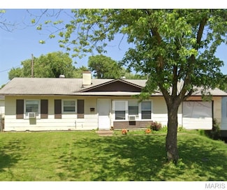 803 Saint Thomas Ln, East Saint Louis, IL 62206