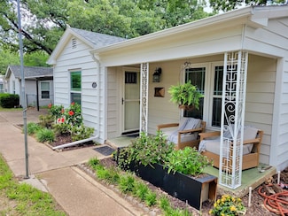 1122 Long Ave, River Oaks, TX 76114
