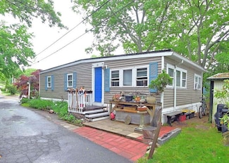24 Catherine Ct, Wareham, MA 02538