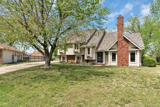 1803 S White Oak Cir, Wichita, KS 67207