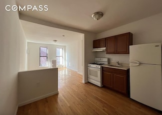 446 W 46th St Unit 16, New York, NY 10036