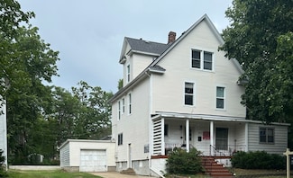223 W Locust St, Dekalb, IL 60115