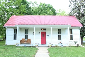 229 E Houston St, Morganfield, KY 42437