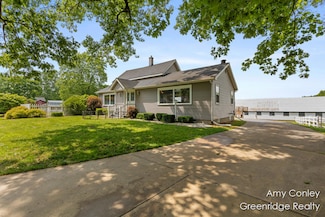 821 W Baseline Rd, Plainwell, MI 49080