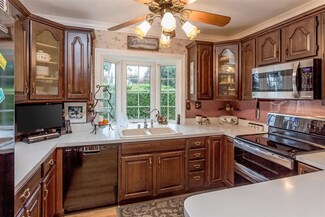 239 N El Monte Ave, Los Altos, CA 94022