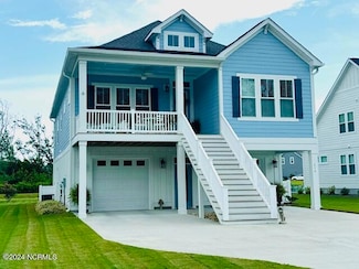 516 Avocet Dr, Beaufort, NC 28516