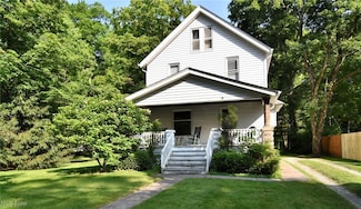 272 Miles Rd, Chagrin Falls, OH 44022