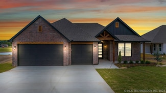 12884 S 21st Place E, Jenks, OK 74037