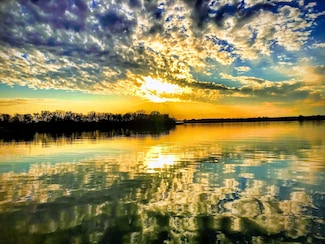 400 Driftwood Ct, Azle, TX 76020