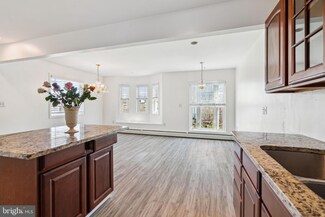 4 Long Loop Rd, Levittown, PA 19056