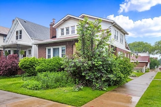 4835 W Sunnyside Ave, Chicago, IL 60630