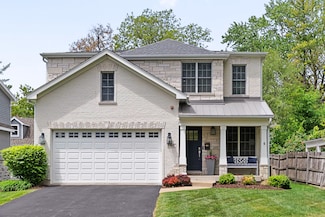 740 Prairie Ave, Barrington, IL 60010