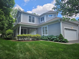 1 Club Pointe Dr, White Plains, NY 10605