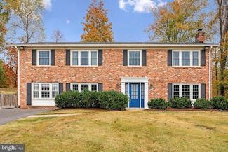 8217 Cindy Ln, Bethesda, MD 20817