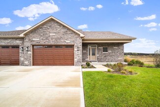 26534 W Stephanie Dr, Channahon, IL 60410