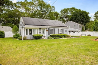 111 Ralph Mann Dr, Stoughton, MA 02072