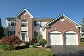 28 Heritage Dr, Allentown, NJ 08501