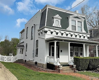 405 Cedar St, Washington, MO 63090