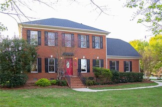 2800 Lockland Dr, Oak Ridge, NC 27310